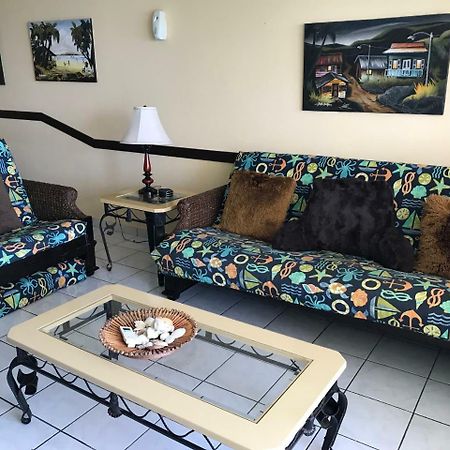 Ocean Front Apartment ลูควิโญ ภายนอก รูปภาพ