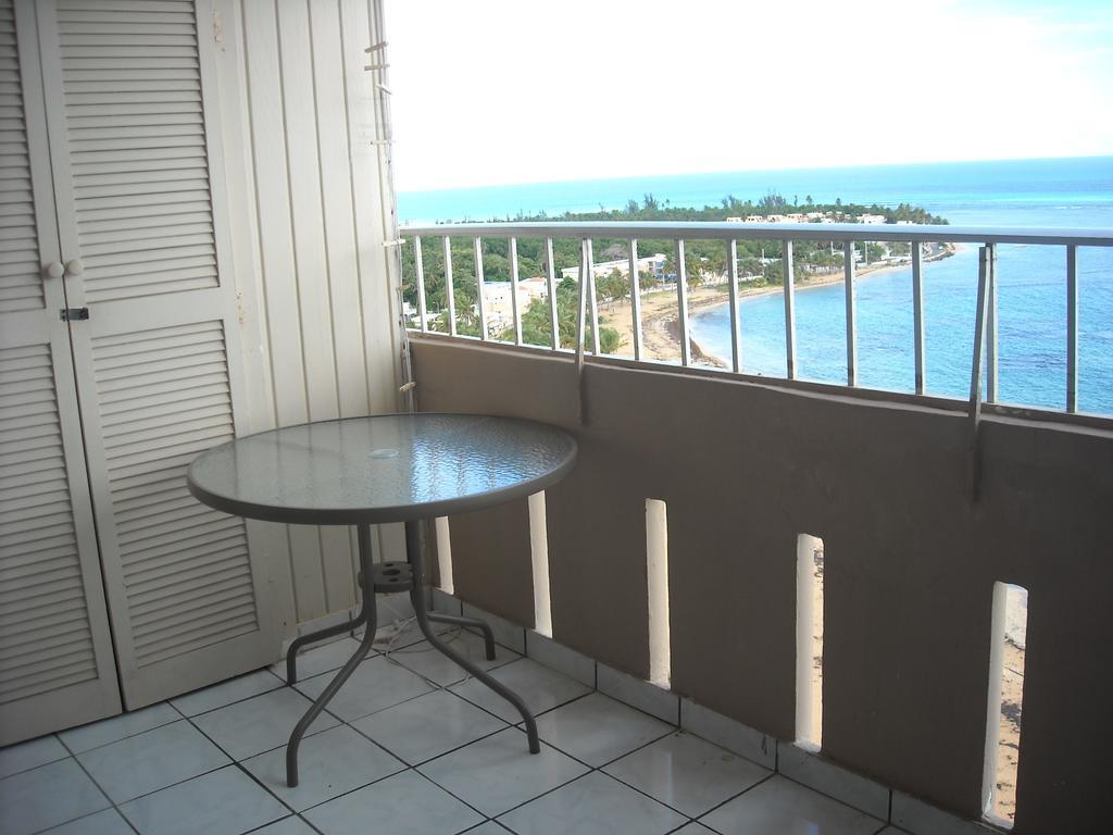 Ocean Front Apartment ลูควิโญ ภายนอก รูปภาพ